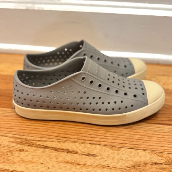 Native Jefferson Slip-on Sneakers, Gray & Cream (J6) - Picture 2 of 4